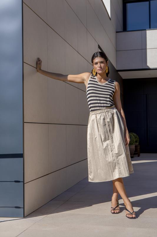 TOP KORS DORADO EN PUNTO DE SEE THE MOON