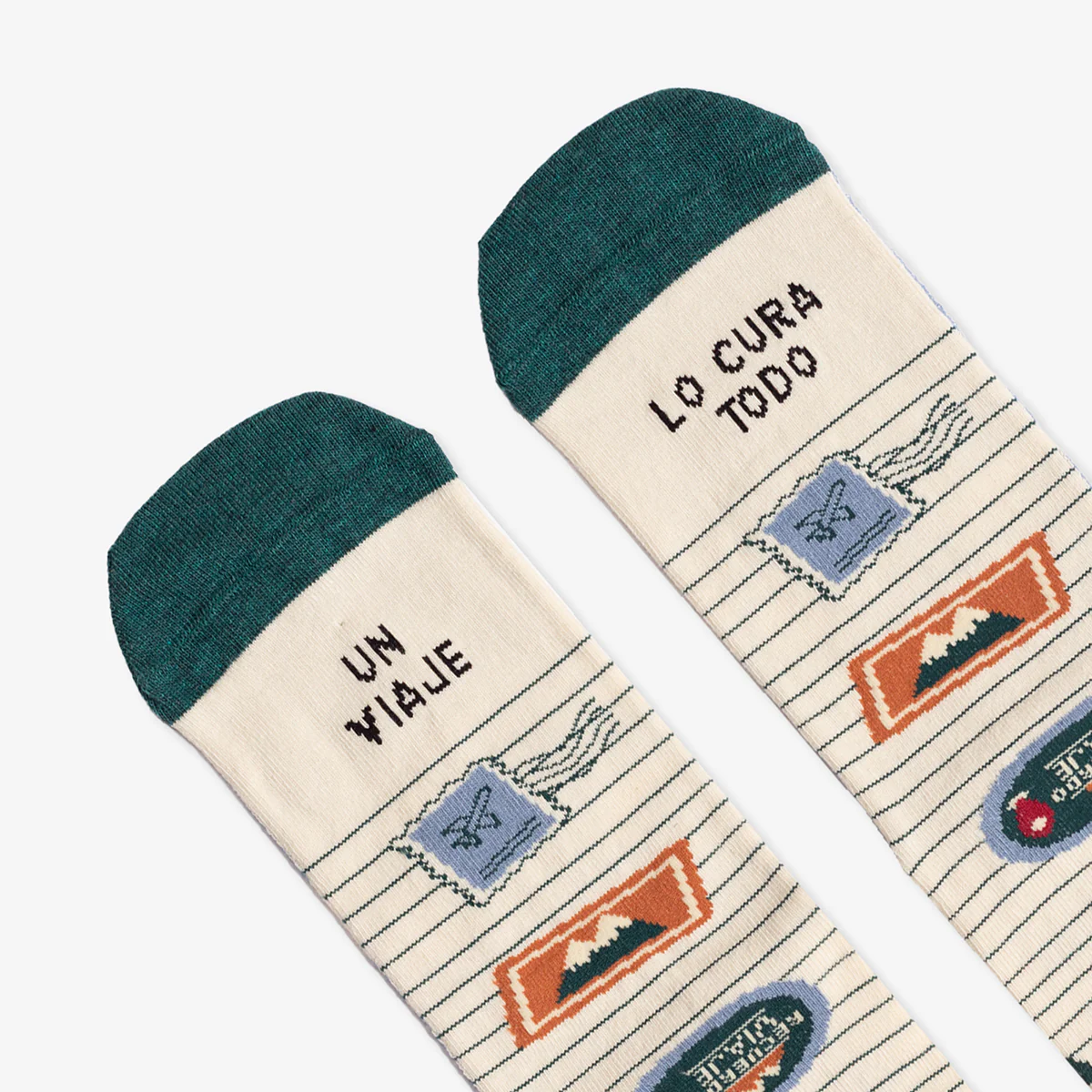 Calcetines "Un viaje lo cura todo" WEAREUO