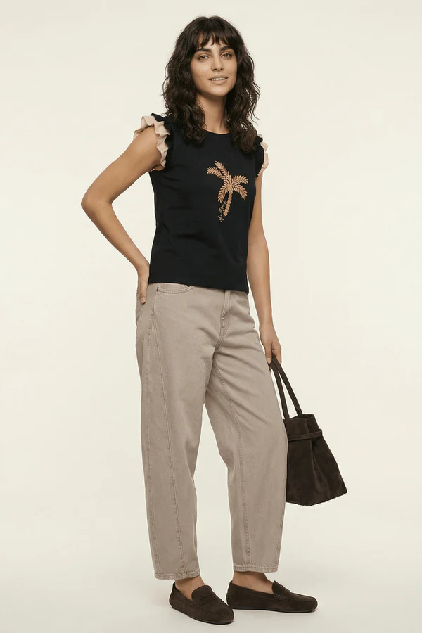 Camiseta negra bordado palmera con volantes Lolitas&L