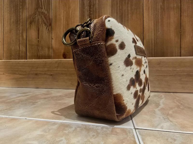 BOLSITO PIEL ANIMAL PRINT VACA CARAMELO